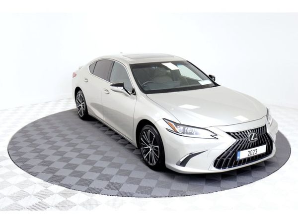 Lexus ES Saloon, Petrol Hybrid, 2023, White