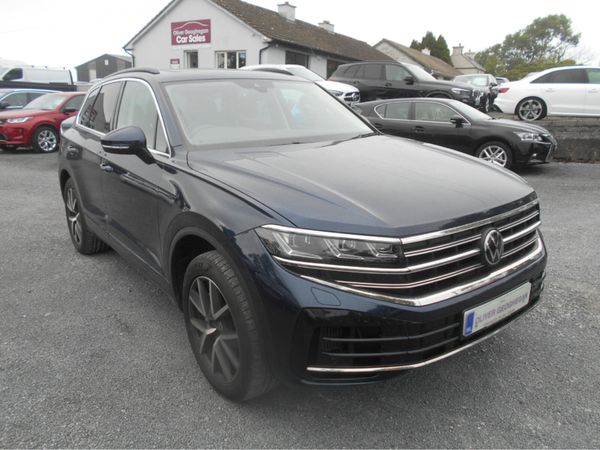 Volkswagen Touareg Estate, Petrol Hybrid, 2024, Blue