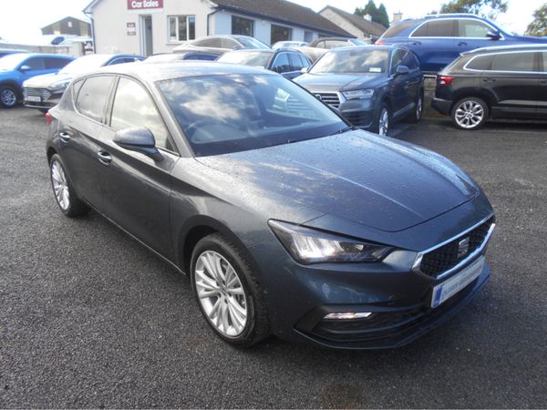 SEAT Leon Hatchback, Petrol, 2022, Grey