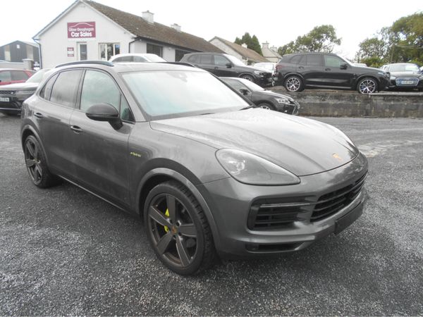 Porsche Cayenne SUV, Petrol Plug-in Hybrid, 2022, Grey