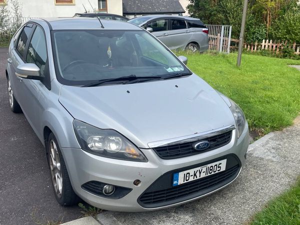 Ford Focus Hatchback, Petrol, 2010, Silver