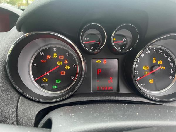 Opel Mokka SUV, Diesel, 2017, Grey