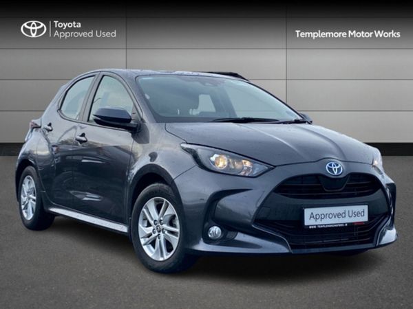 Toyota Yaris Hatchback, Petrol Hybrid, 2024, Grey