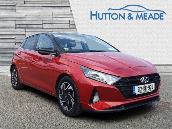 Hyundai i20 Hatchback, Petrol, 2021, Red