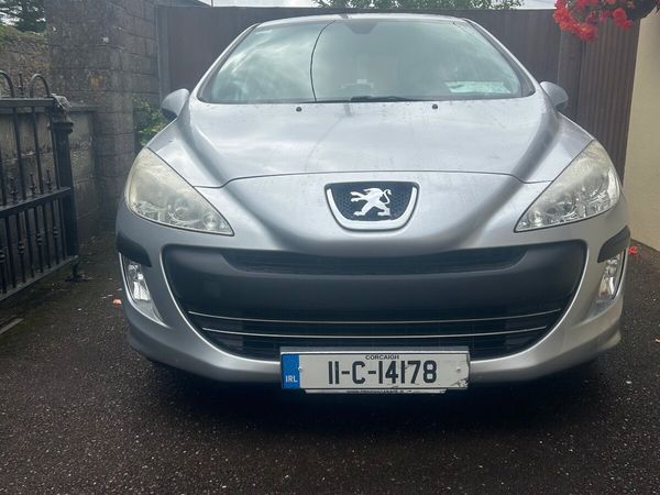 Peugeot 308 Hatchback, Diesel, 2011, Silver