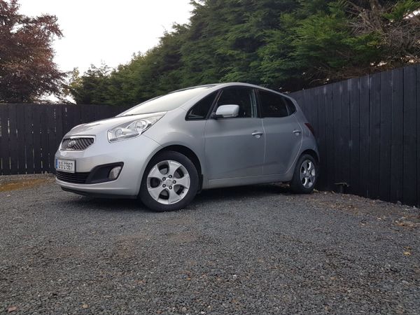Kia Venga MPV, Diesel, 2010, Silver