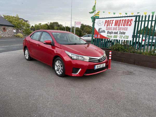 Toyota Corolla Saloon, Diesel, 2014, Red