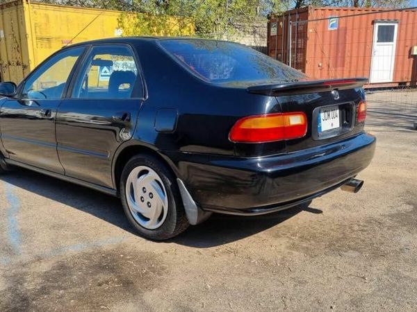 Honda Civic Saloon, Petrol, 1992, White