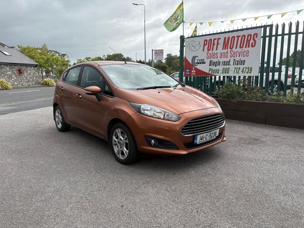Ford Fiesta Hatchback, Petrol, 2014, Gold