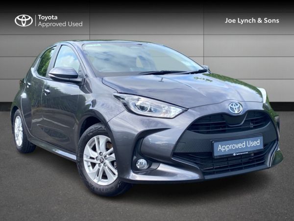 Toyota Yaris Hatchback, Petrol Hybrid, 2025, Grey