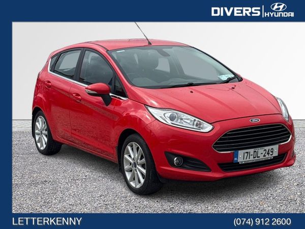 Ford Fiesta Hatchback, Petrol, 2017, Red