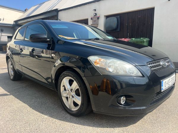 Kia Ceed Hatchback, Diesel, 2010, Black