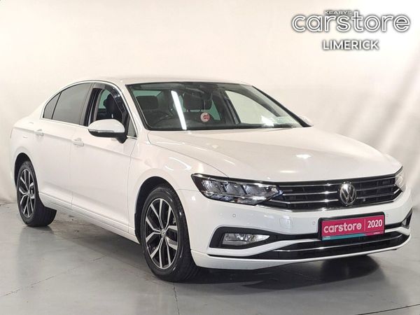 Volkswagen Passat Saloon, Diesel, 2020, White