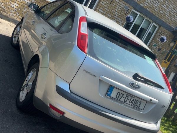 Ford Focus Hatchback, Petrol, 2007, Silver