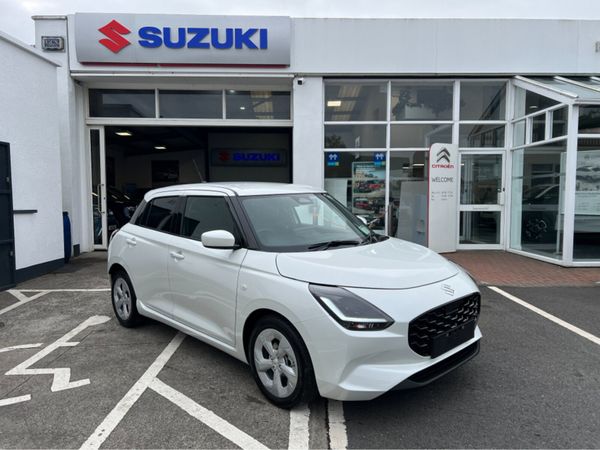 Suzuki Swift Hatchback, Petrol Hybrid, 2025, White