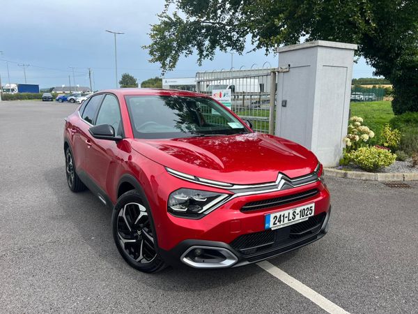 Citroen C4 X Saloon, Diesel, 2024, Red