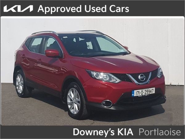 Nissan Qashqai SUV, Diesel, 2017, Red