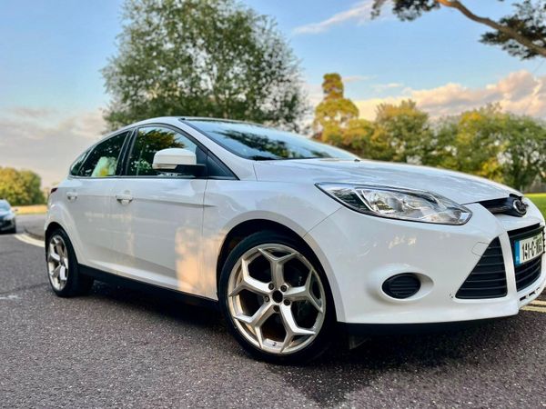 Ford Focus Hatchback, Diesel, 2014, White