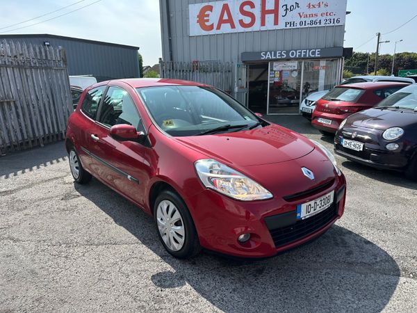 Renault Clio Hatchback, Petrol, 2010, Red