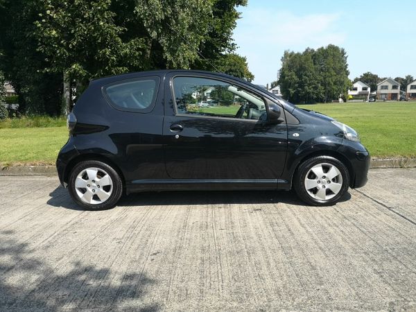 Toyota Aygo Hatchback, Petrol, 2010, Black