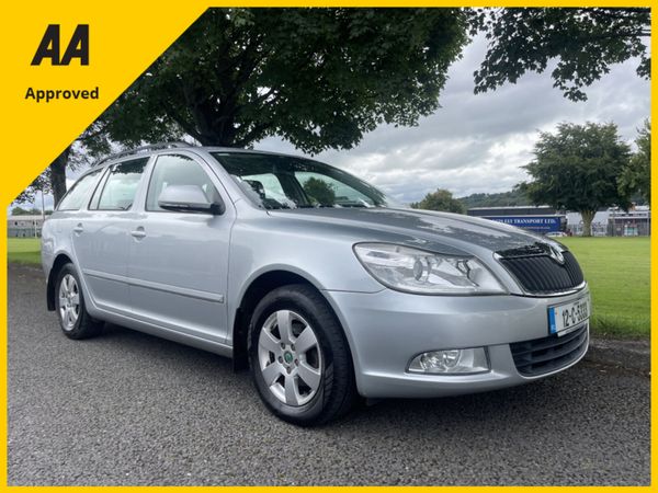 Skoda Octavia Estate, Diesel, 2012, Silver