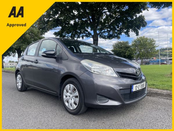 Toyota Yaris Hatchback, Petrol, 2012, Grey