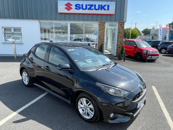 Toyota Yaris Hatchback, Petrol, 2022, Black