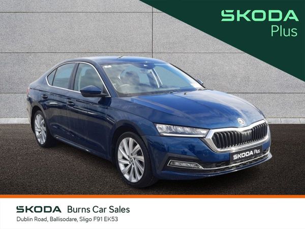 Skoda Octavia Saloon, Petrol, 2022, Blue
