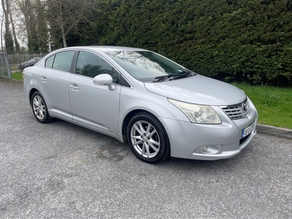 Toyota Avensis Saloon, Diesel, 2010, Silver