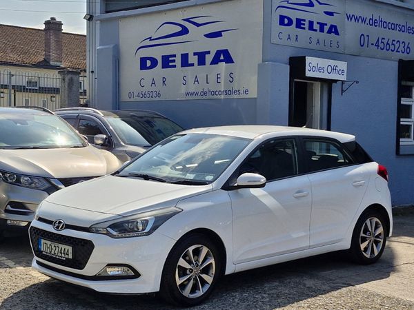Hyundai i20 Hatchback, Petrol, 2017, White