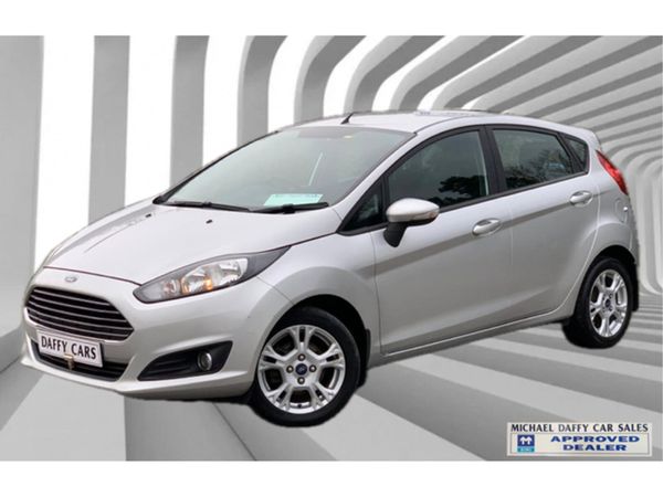 Ford Fiesta Hatchback, Petrol, 2015, Silver