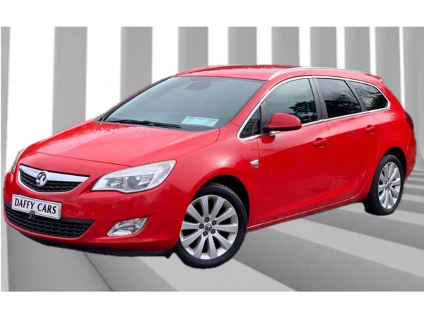 Vauxhall Astra Estate, Diesel, 2012, Red