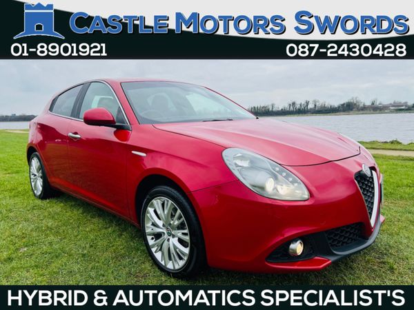 Alfa Romeo Giulietta Hatchback, Petrol, 2017, Red