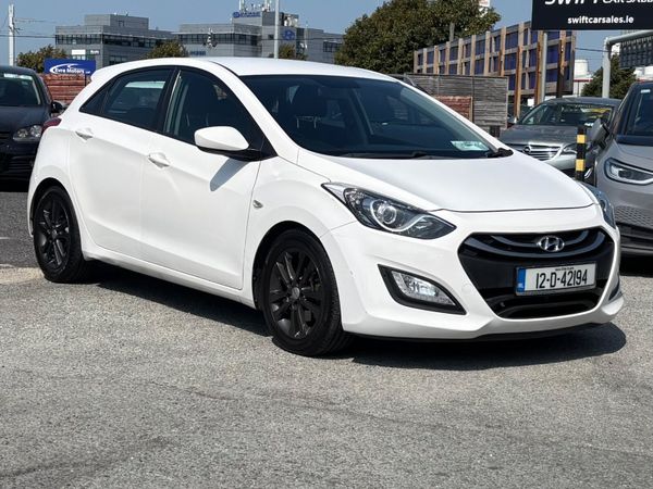 Hyundai i30 Hatchback, Diesel, 2012, White