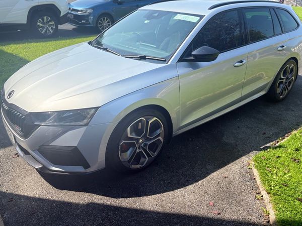 Skoda Octavia Estate, Diesel, 2021, Grey