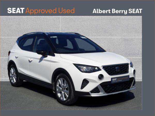SEAT Arona Hatchback, Petrol, 2022, White