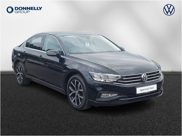 Volkswagen Passat Saloon, Petrol, 2020, Black