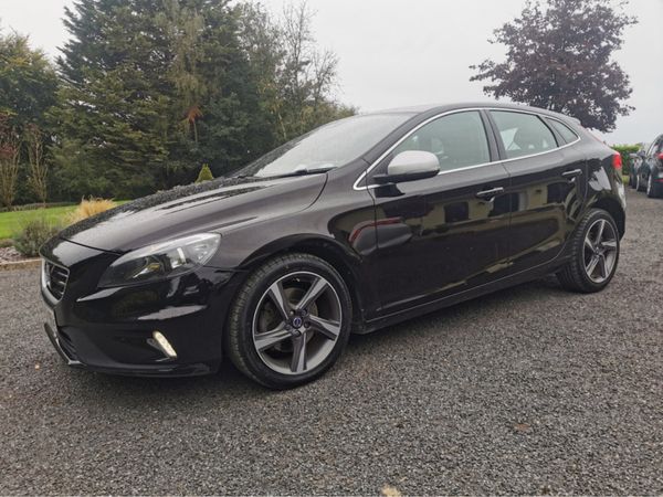 Volvo V40 Hatchback, Diesel, 2016, Black