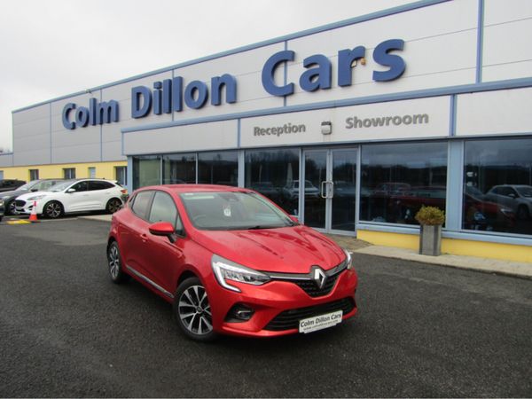 Renault Clio Hatchback, Petrol, 2021, Red
