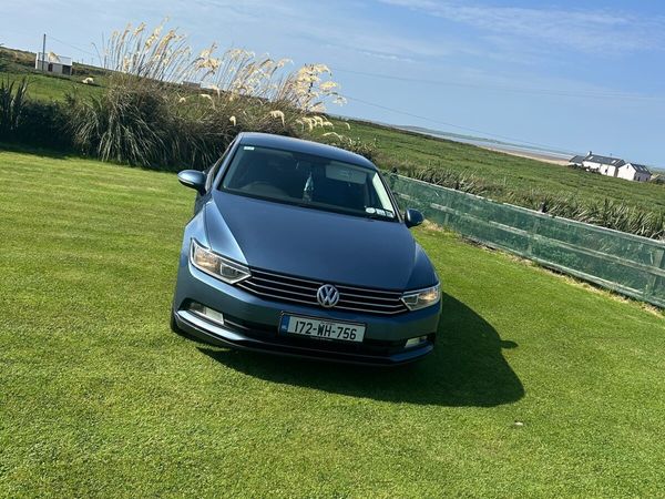 Volkswagen Passat Saloon, Diesel, 2017, Blue