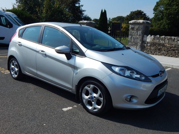 Ford Fiesta Hatchback, Diesel, 2012, Silver
