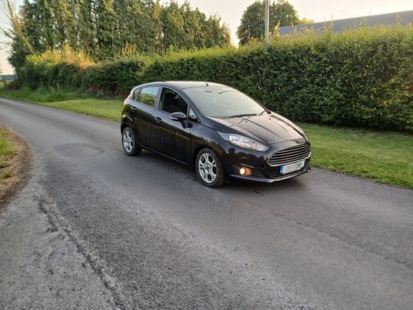 Ford Fiesta Hatchback, Petrol, 2013, Black