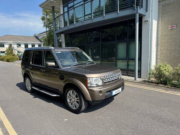Land Rover Discovery SUV, Diesel, 2014, Gold