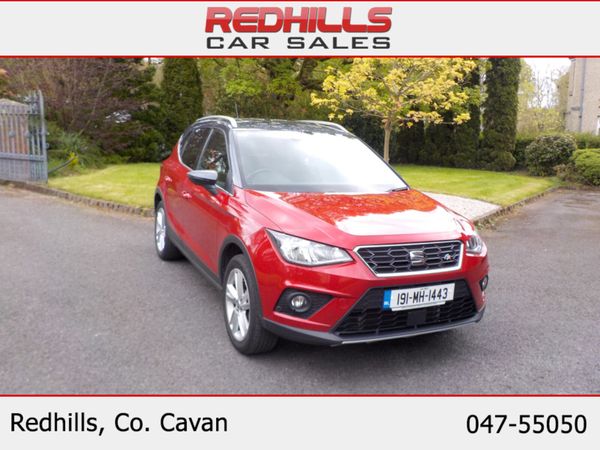 SEAT Arona Hatchback, Petrol, 2019, Red