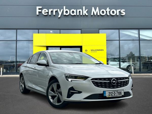 Opel Insignia Hatchback, Diesel, 2021, White