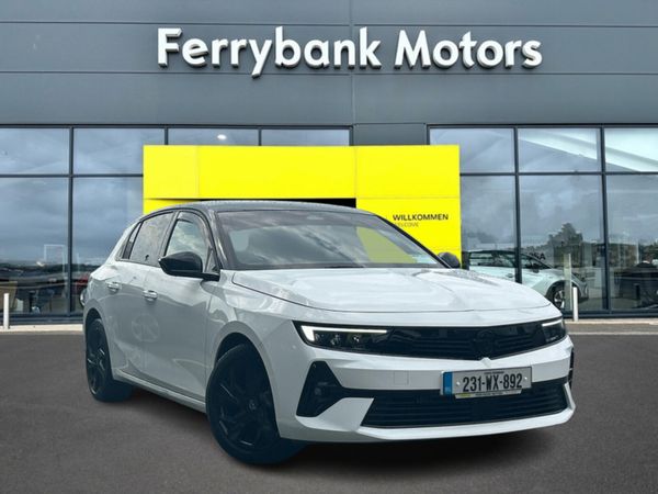 Opel Astra Hatchback, Petrol, 2023, White