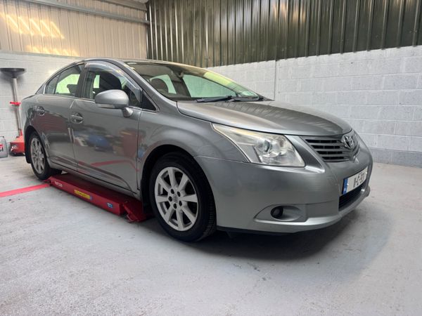 Toyota Avensis Saloon, Diesel, 2011, Grey