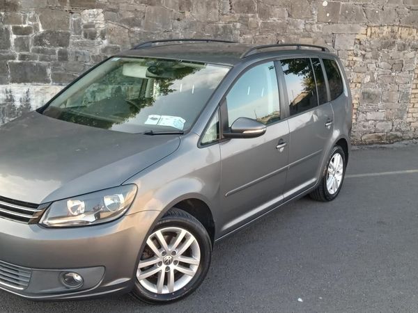 Volkswagen Touran MPV, Diesel, 2011, Grey