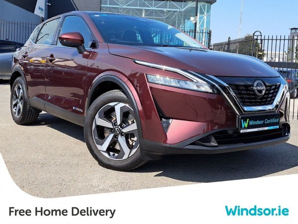 Nissan Qashqai Crossover, Petrol Hybrid, 2023, Burgundy