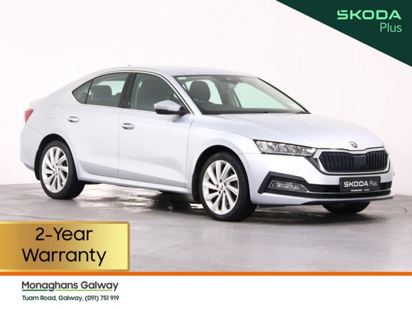 Skoda Octavia Hatchback, Diesel, 2022, Grey
